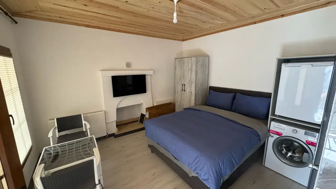 Stüdyo Oda - Çalışma Masası